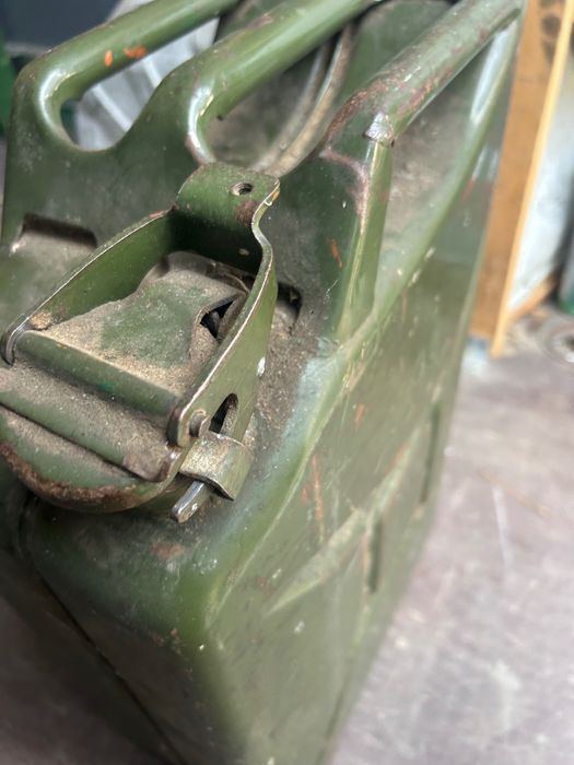 Kanister 20 l używany