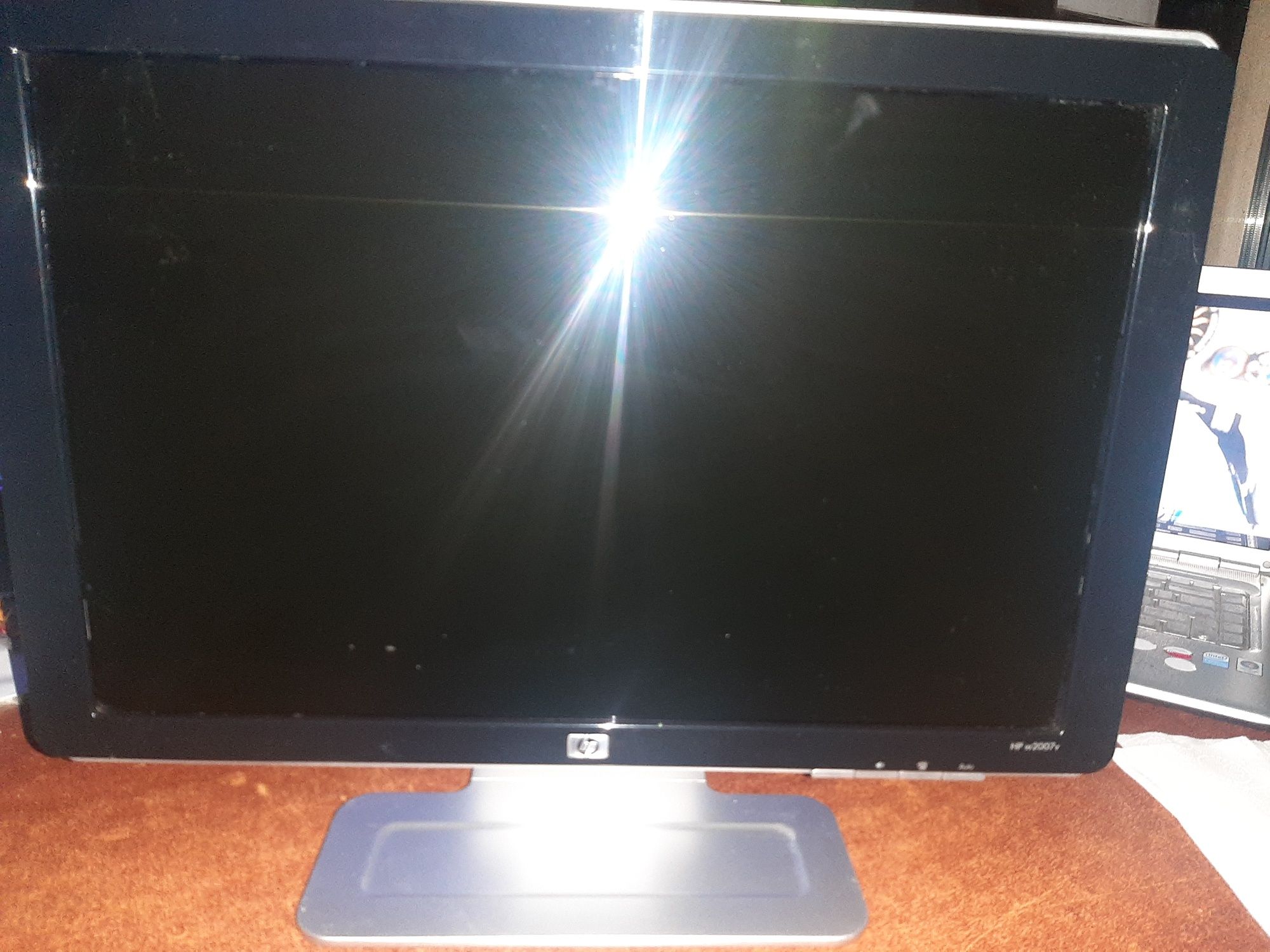 Monitor HP 20 inch LCD