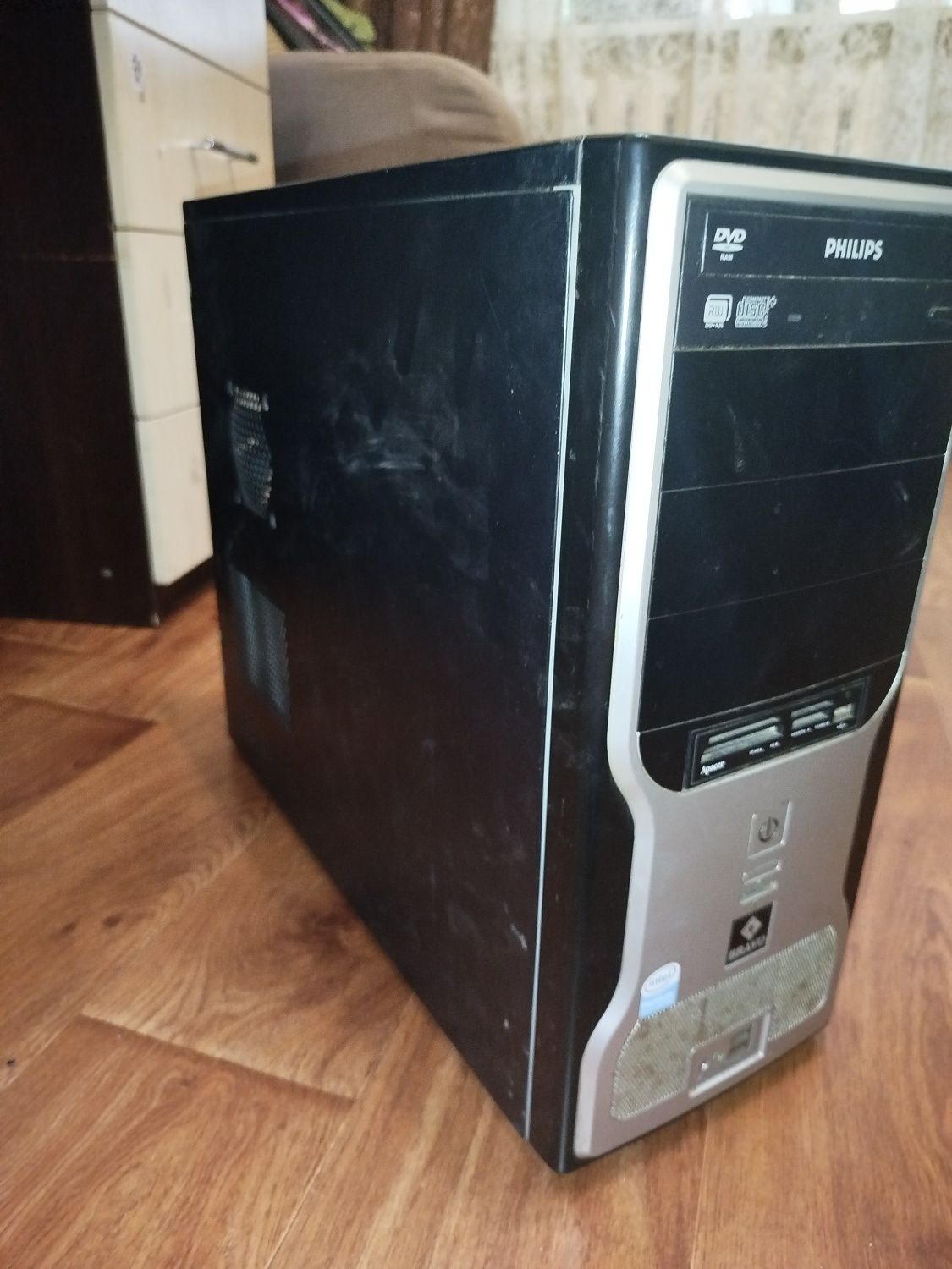 Продам полу игровой компьютер