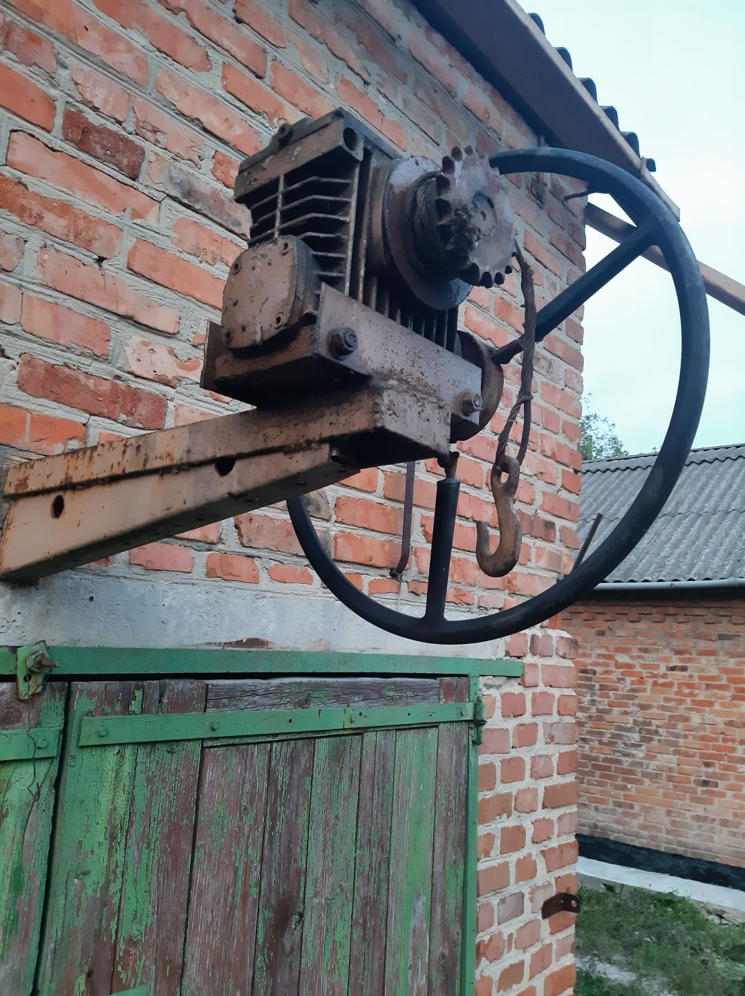Продам ручну лебідку