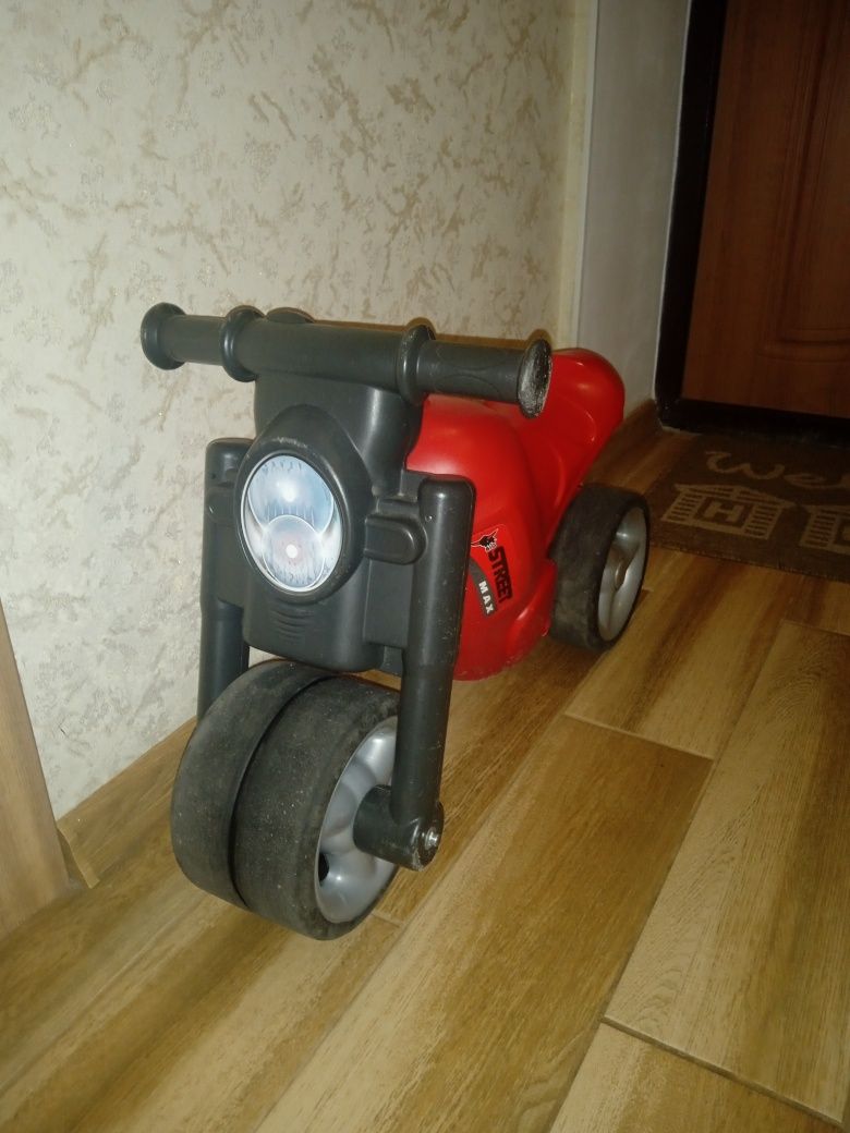 Каталка, толокар, мотоцикл
