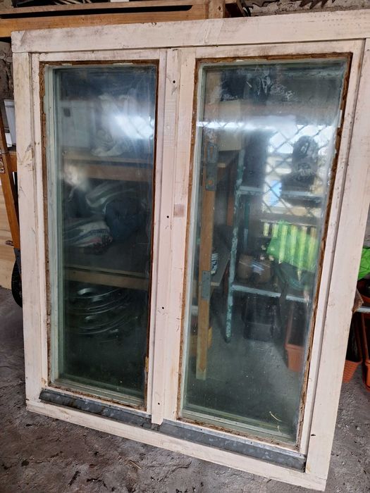 okno drewniane z futryną 147cmx118cm