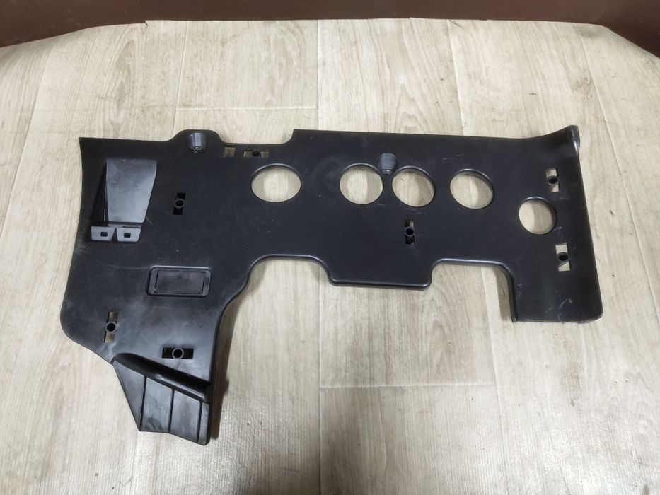 Volkswagen golf 5 v защита под руль 1k1863083 накладка під торпеду