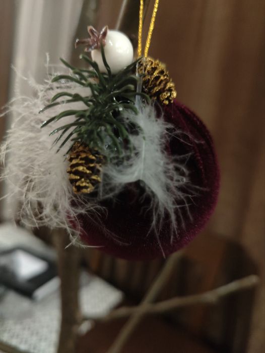 Новорічні іграшки