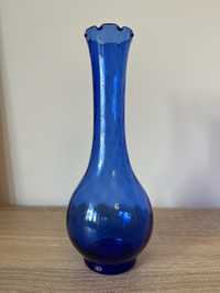 Kobaltowy, niebieski wazon.