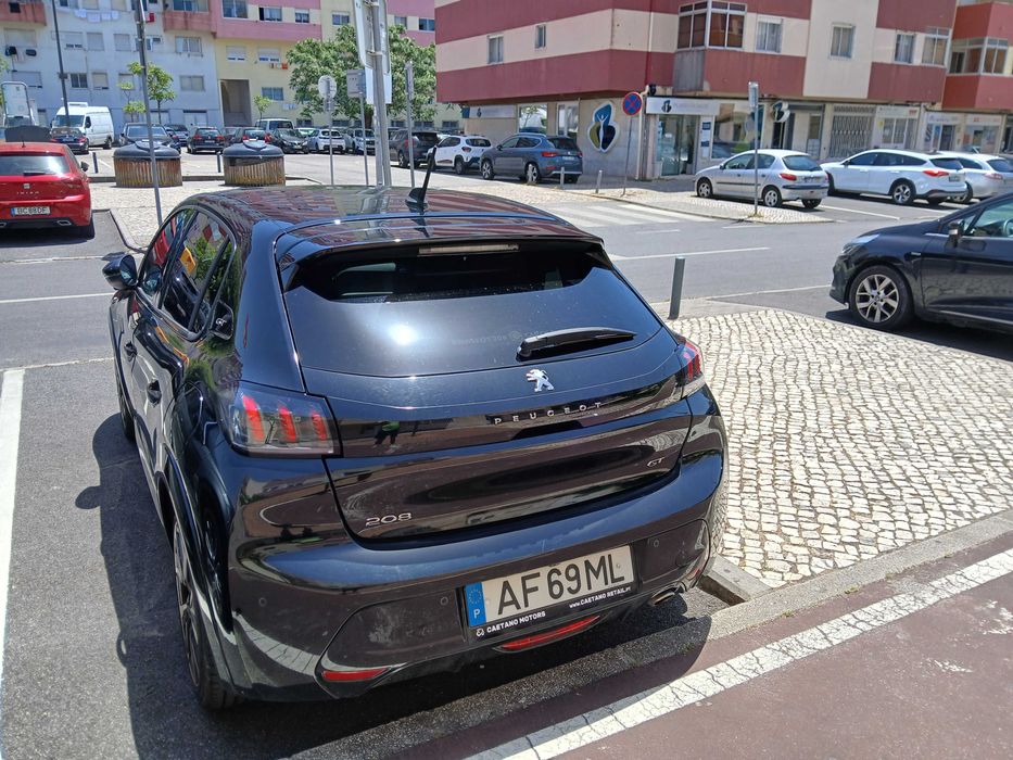 Peugeot 208 GT line com todos os extras