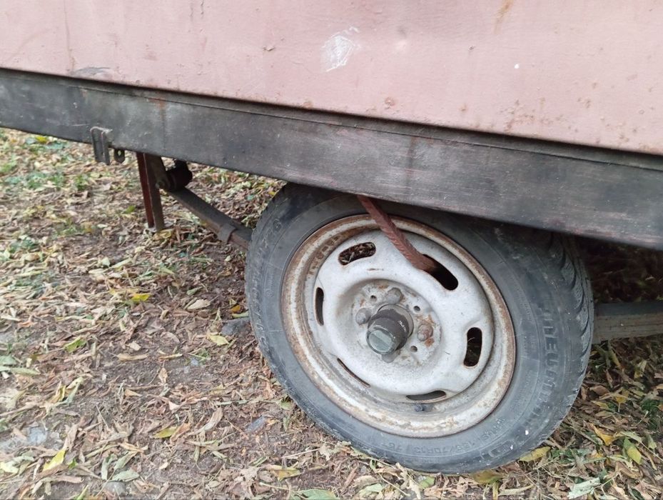 Продам причеп будку.
Внутренний размер: 2,05м дли