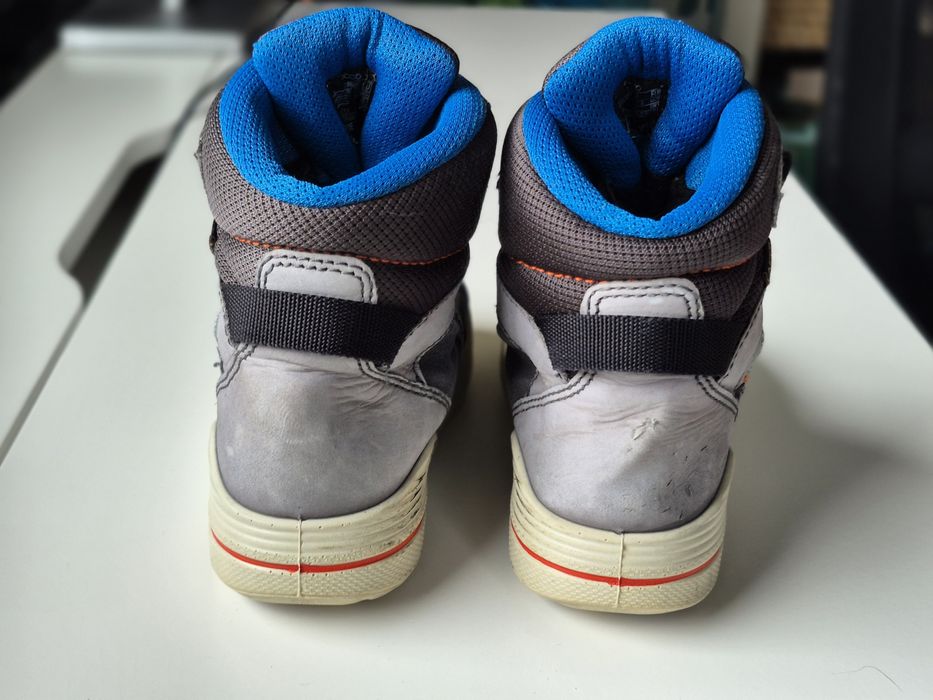 Ecco r. 30 – skórzane buty z membraną Gore-Tex, wkładka 18,5 cm