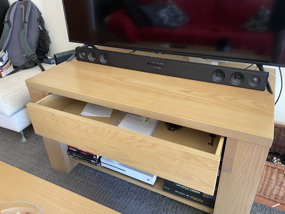 Movel tv e mesa de apoio