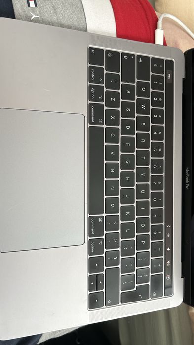 Macbook Pro 2019 rok