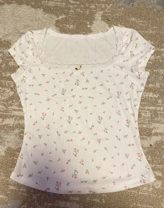 продам футболку у coquette стилі