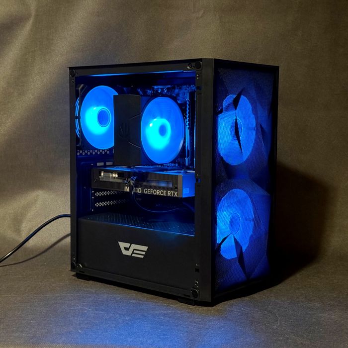 Komputer gamingowy i7-6700 / RTX 5060 / 32 GB RAM / 1 TB SSD / 700 W