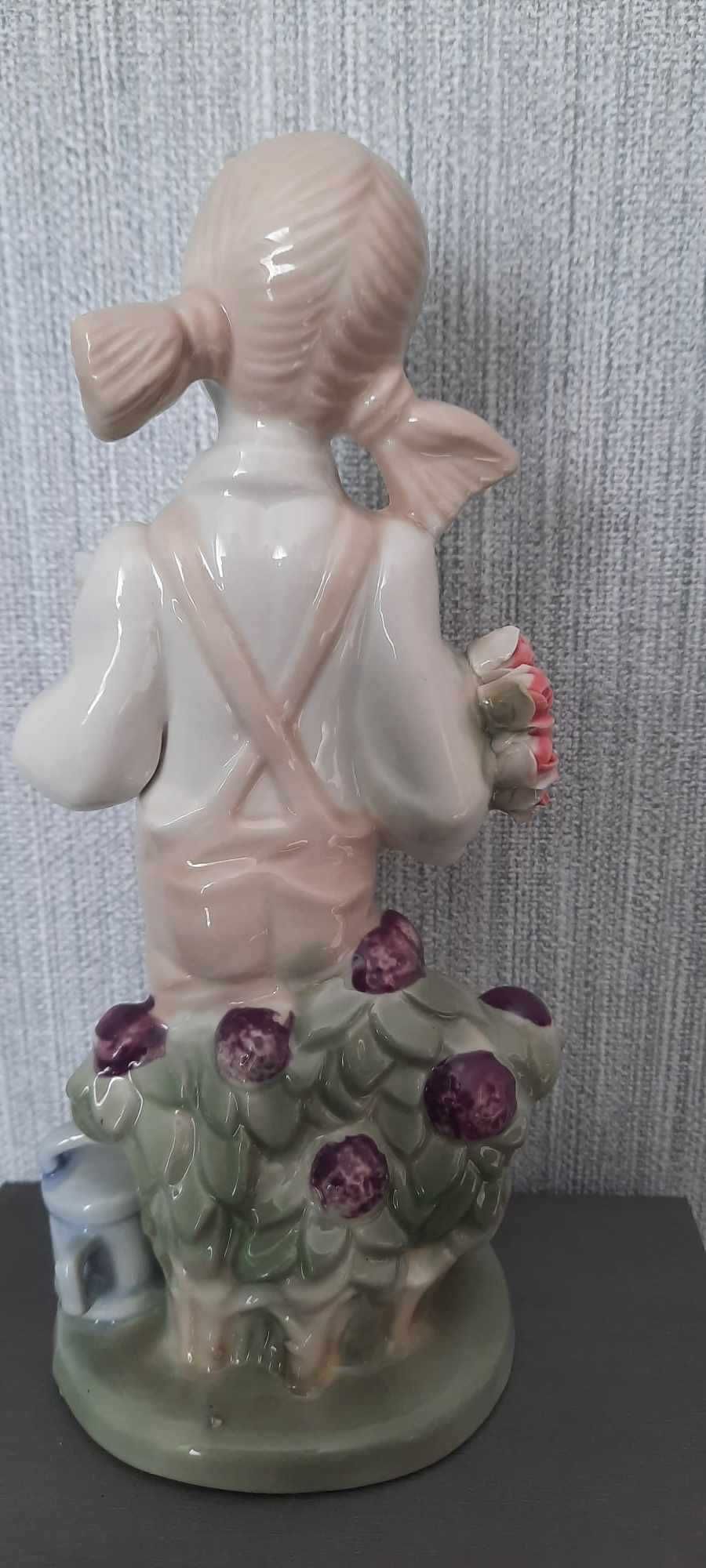 Porcelanowa figurka Ogrodniczka