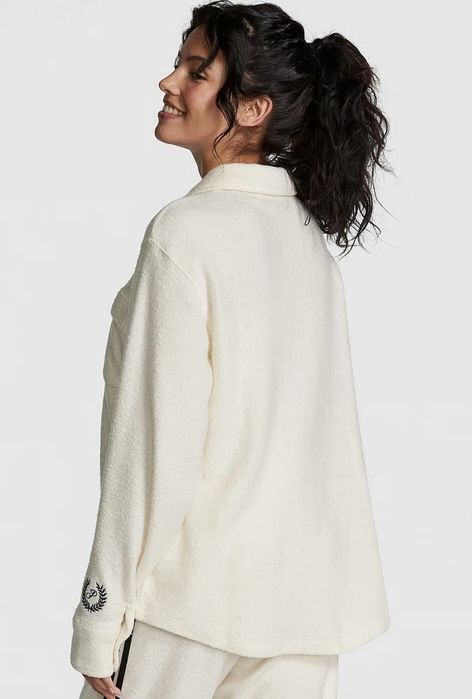 Кремова флісова сорочка Victoria's Secret з довгими рукавами, нова
 ро