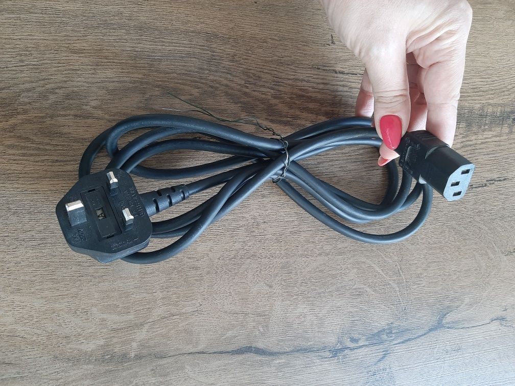 Kabel zasilający angielska wtyczka 2,5m