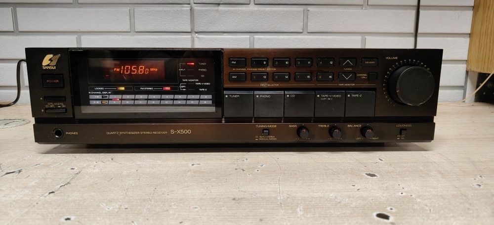 Amplituner SANSUI S-X500. Stereo