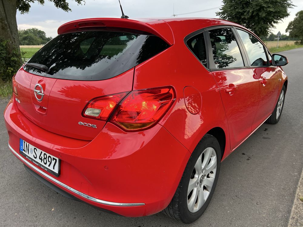 Opel Astra J 2014r
