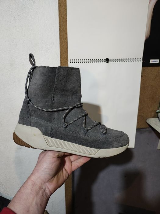 Buty zimowe ocieplane zamszowe Timberland. Rozmiar 39 wkładka 25cm
