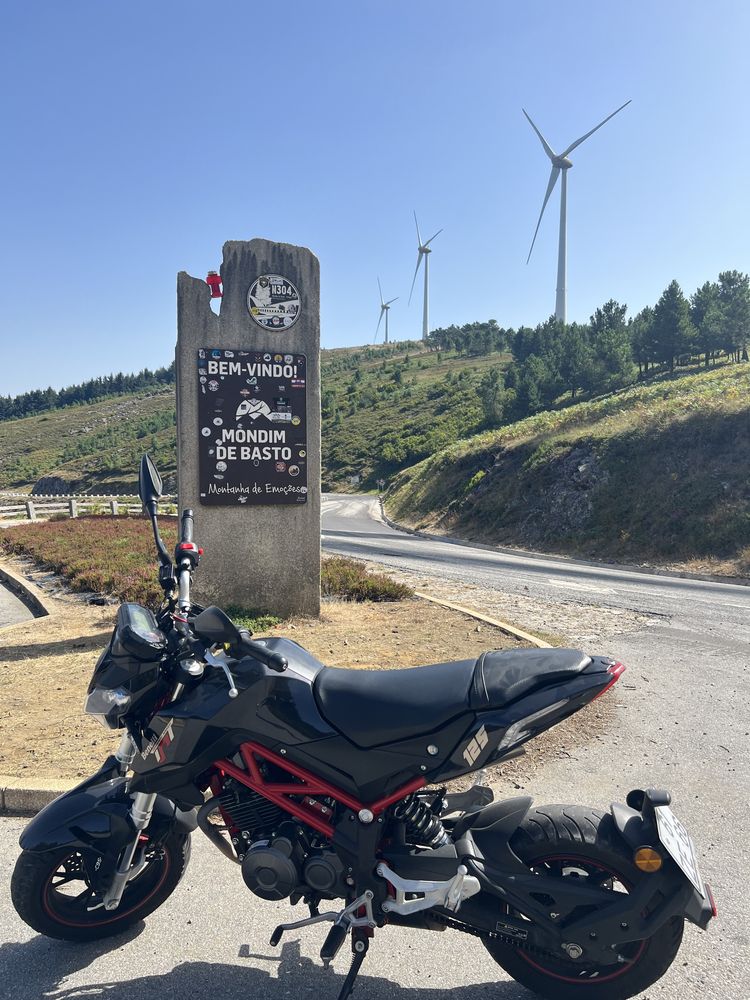 Benelli TNT 125 ano 2019