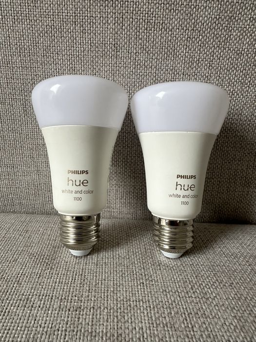 Philips hue 1100 White and Color - dwie żarówki e27
