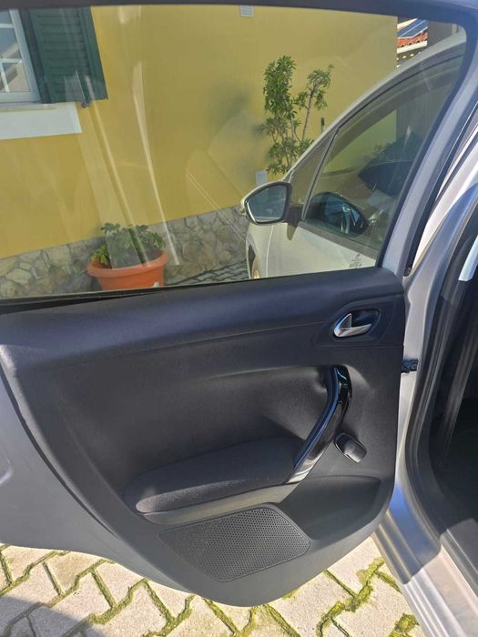 Peugeot 208 1.5BlueHdi