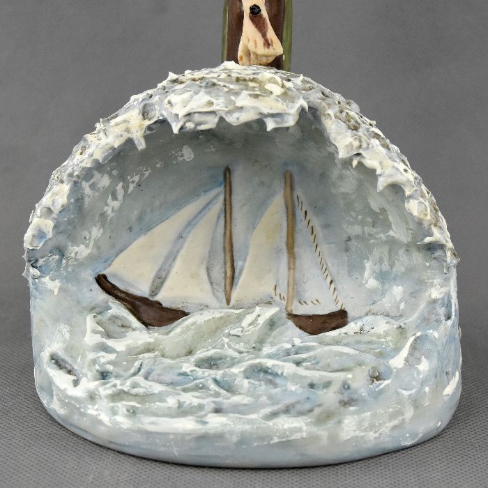 Cristo Crucificado em Biscuit da fábrica Porcil