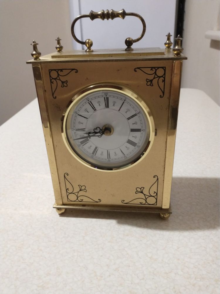 Mosiężny zegar waga 2.5 kg, wysokość 24 cm