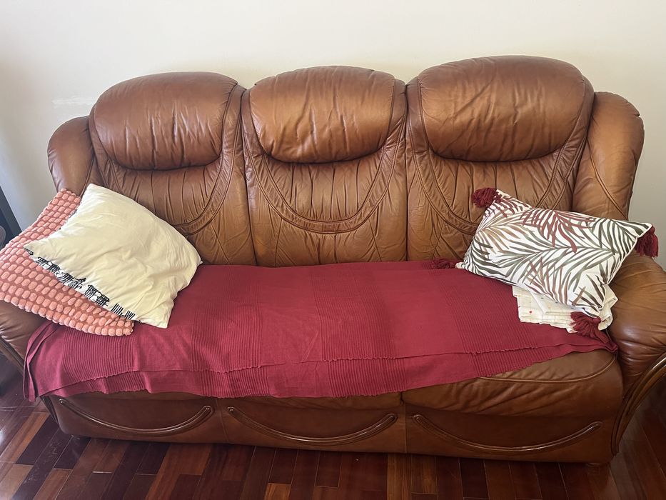 Vende-se Sofa Cama Pele Couro Castanho