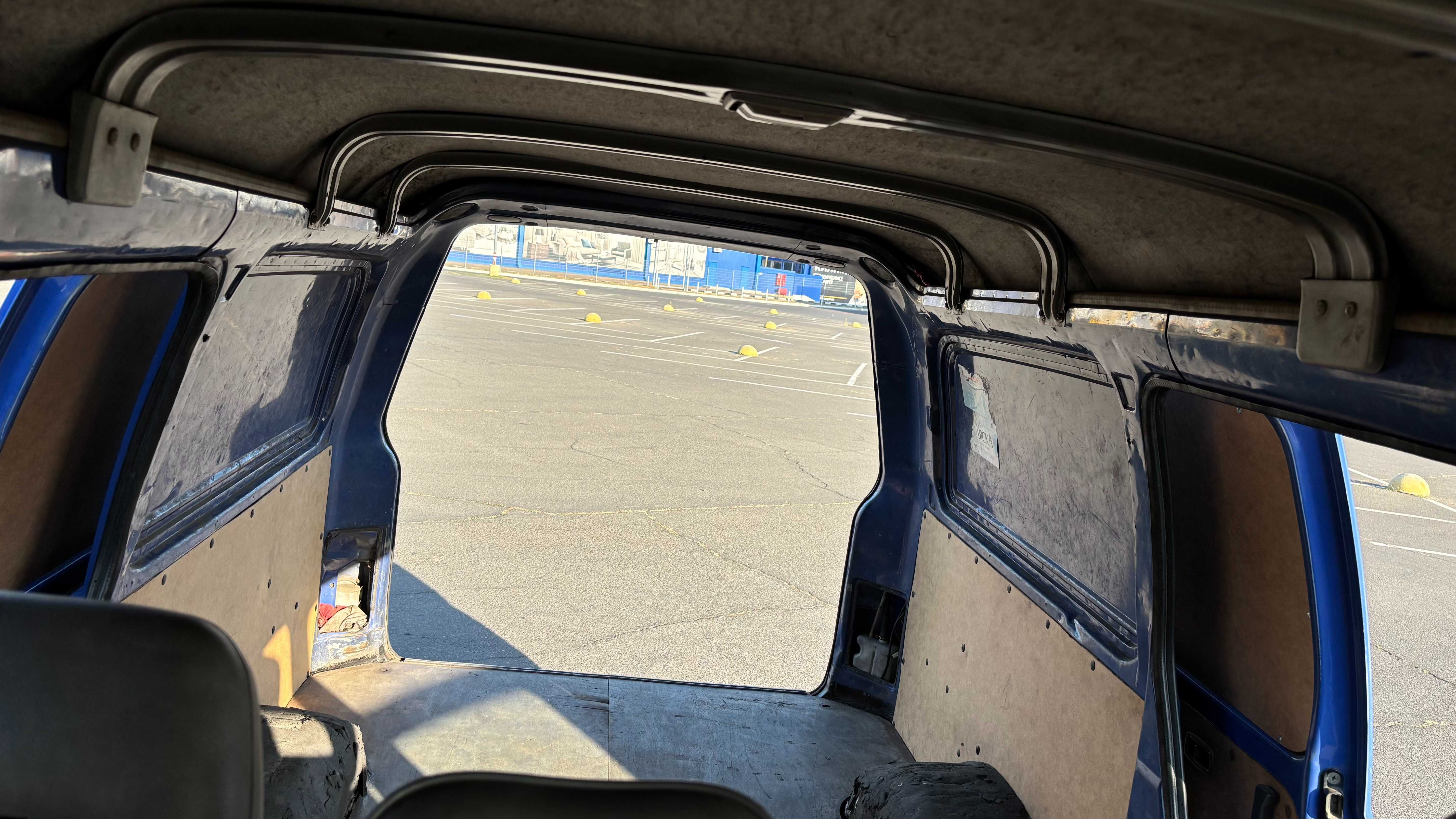 Продам Mitsubishi L 400 2000 года