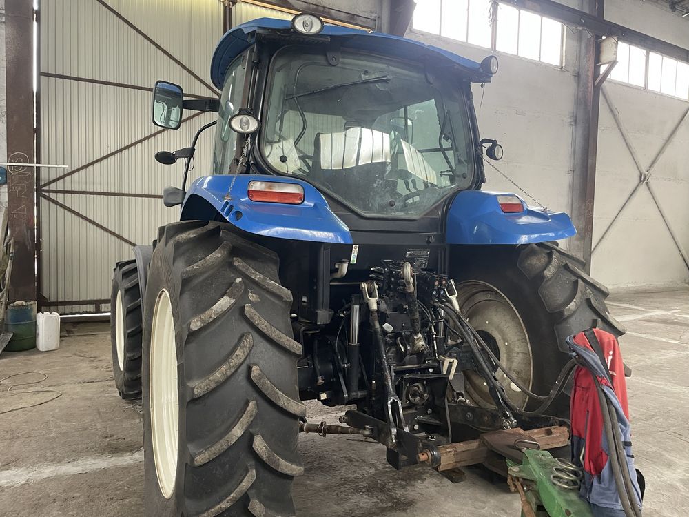 Трактор NEW HOLLAND T6050