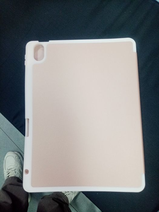 Чохол до iPad Air 6-го, 5-го і 4-го поколінь.