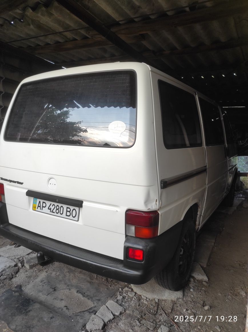 Volkswagen transporter t4 1.9td 2000год