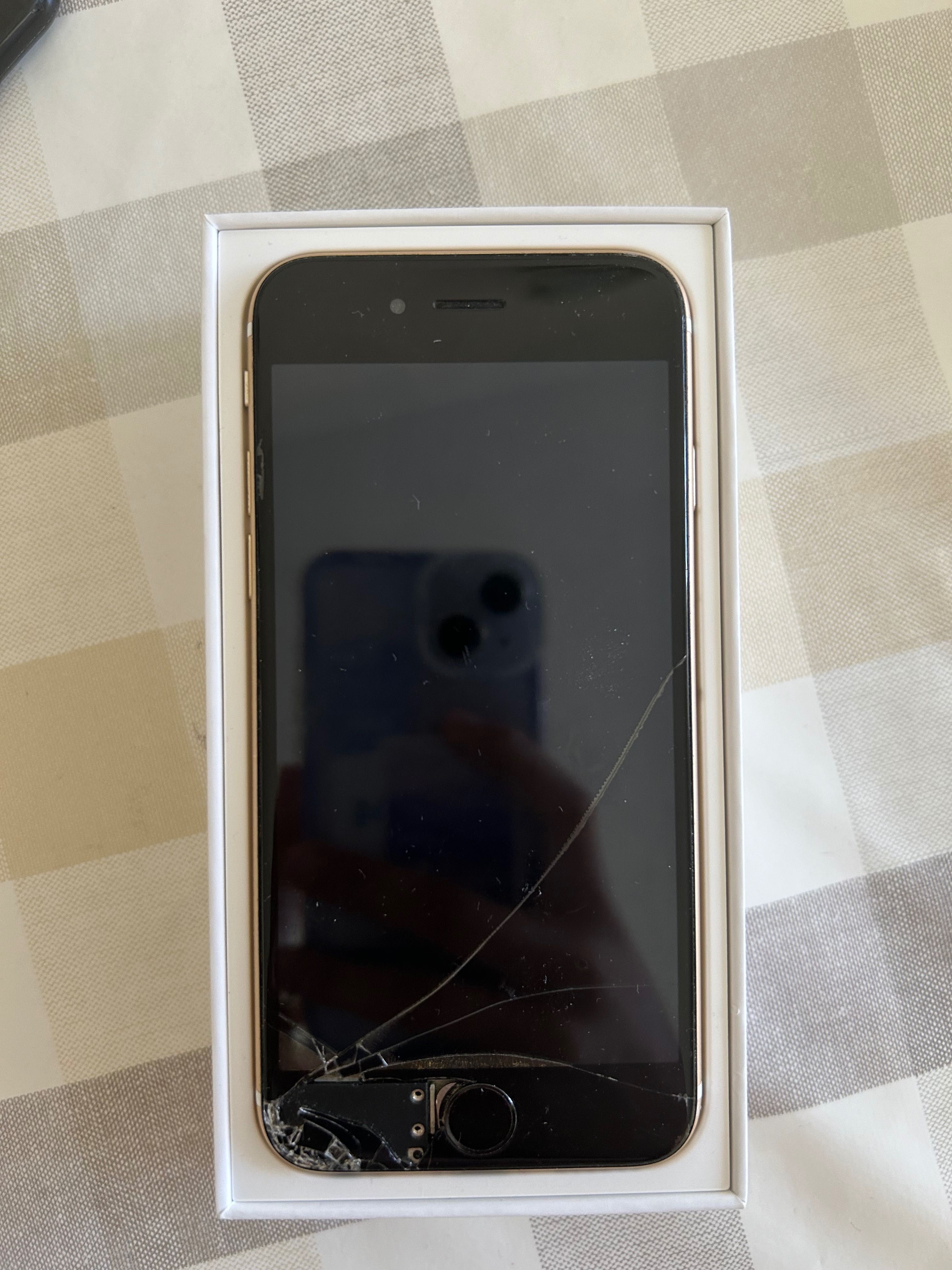 iphone 6s com vidro partido