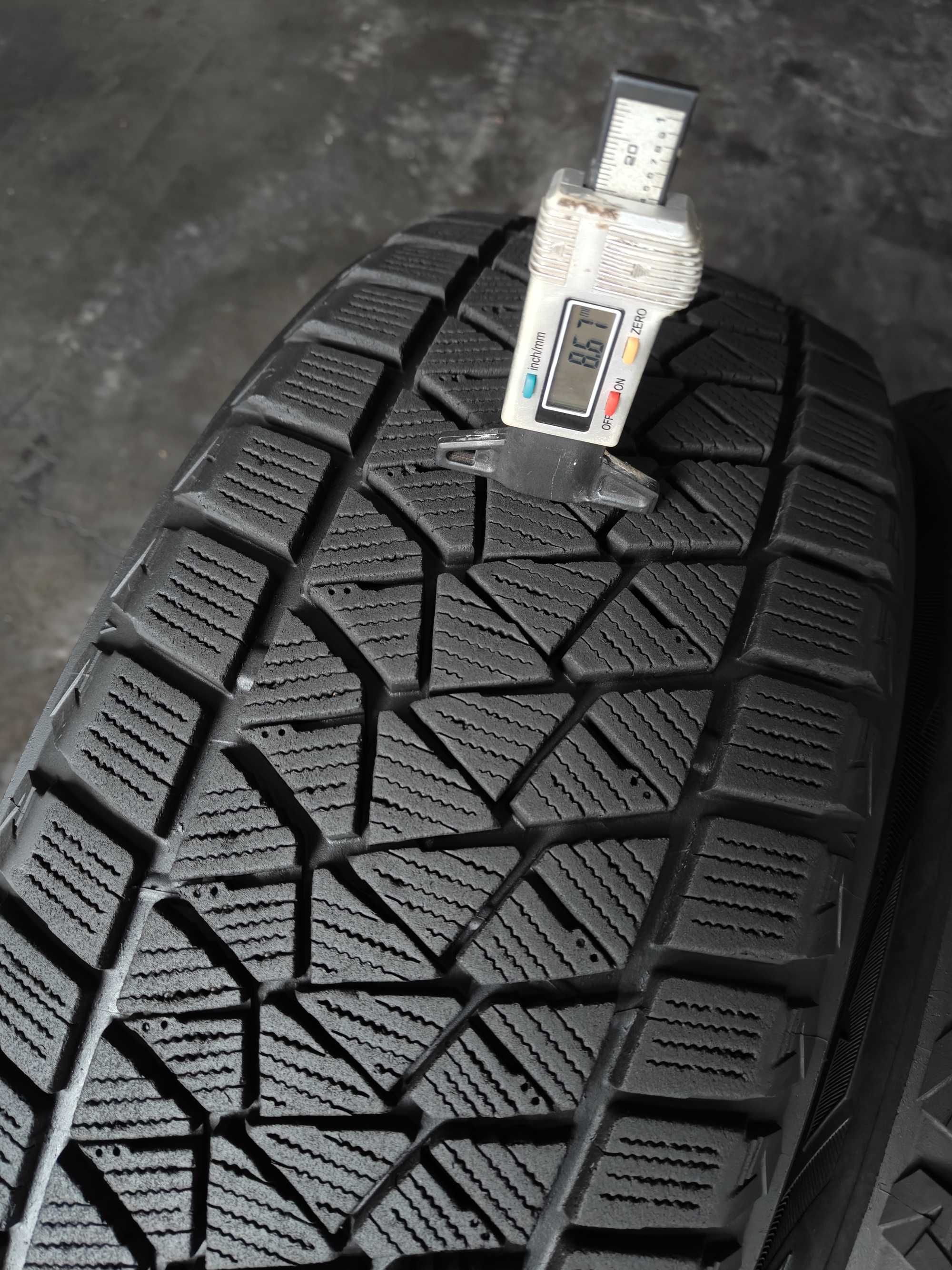 1шт/2шт. R18 225 55 шини зимові Bridgestone Blizak DM-V2 made Japan
