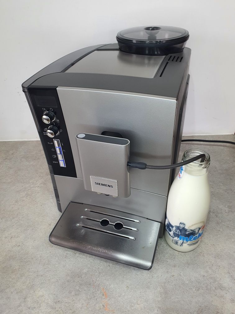 Automatyczny ekspres po konserwacji Siemens Eq.5 macchiato plus