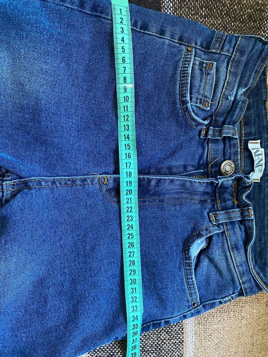 Джинси мом дівчинка