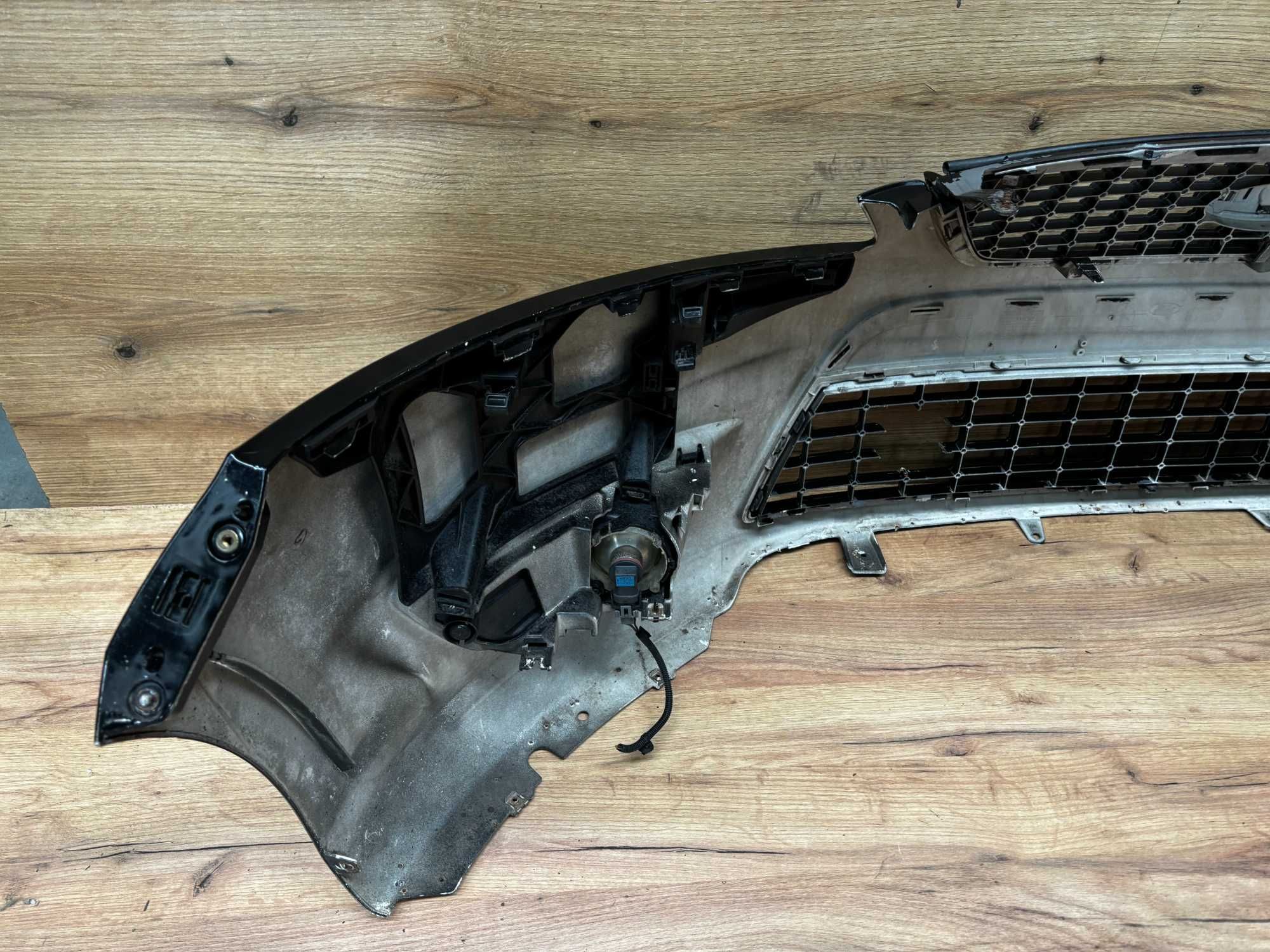 Zderzak przedni Ford Mondeo Mk4 kolor g6
