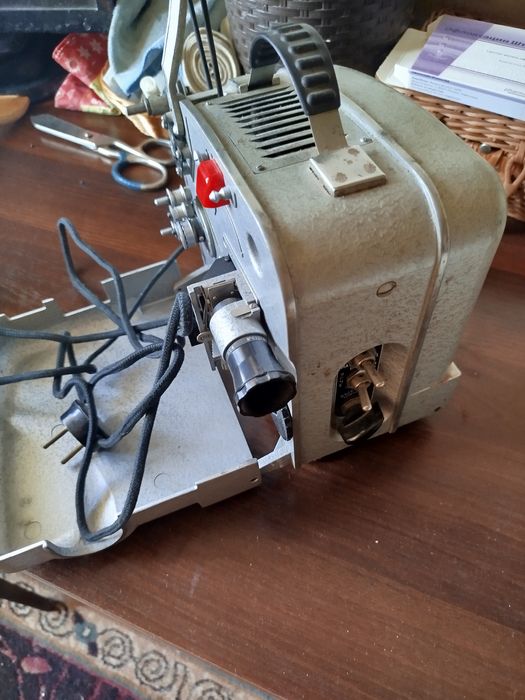 Раритетный проектор луч 2