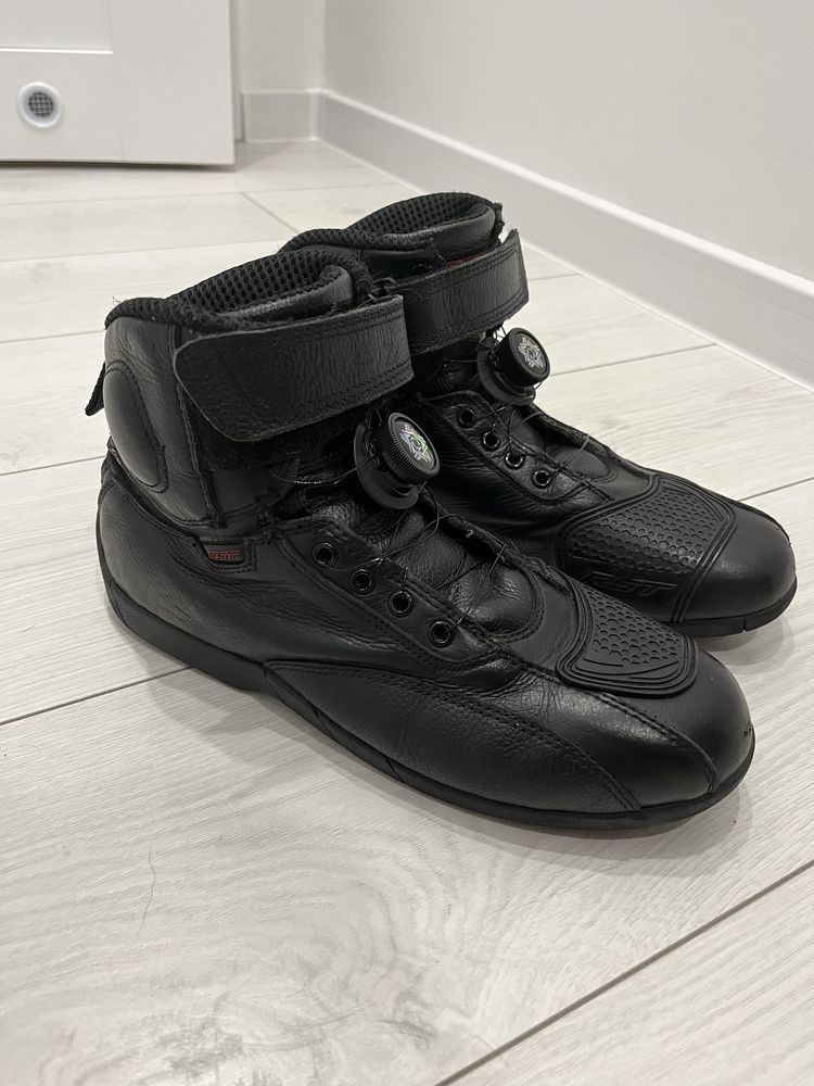 Buty motocyklowe RST skórzane krótkie 42