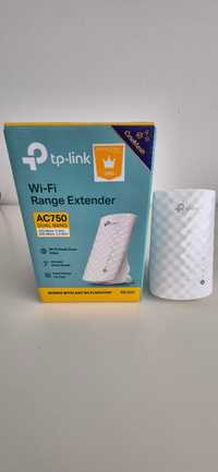 AC750 Wi-Fi Range Extender RE200