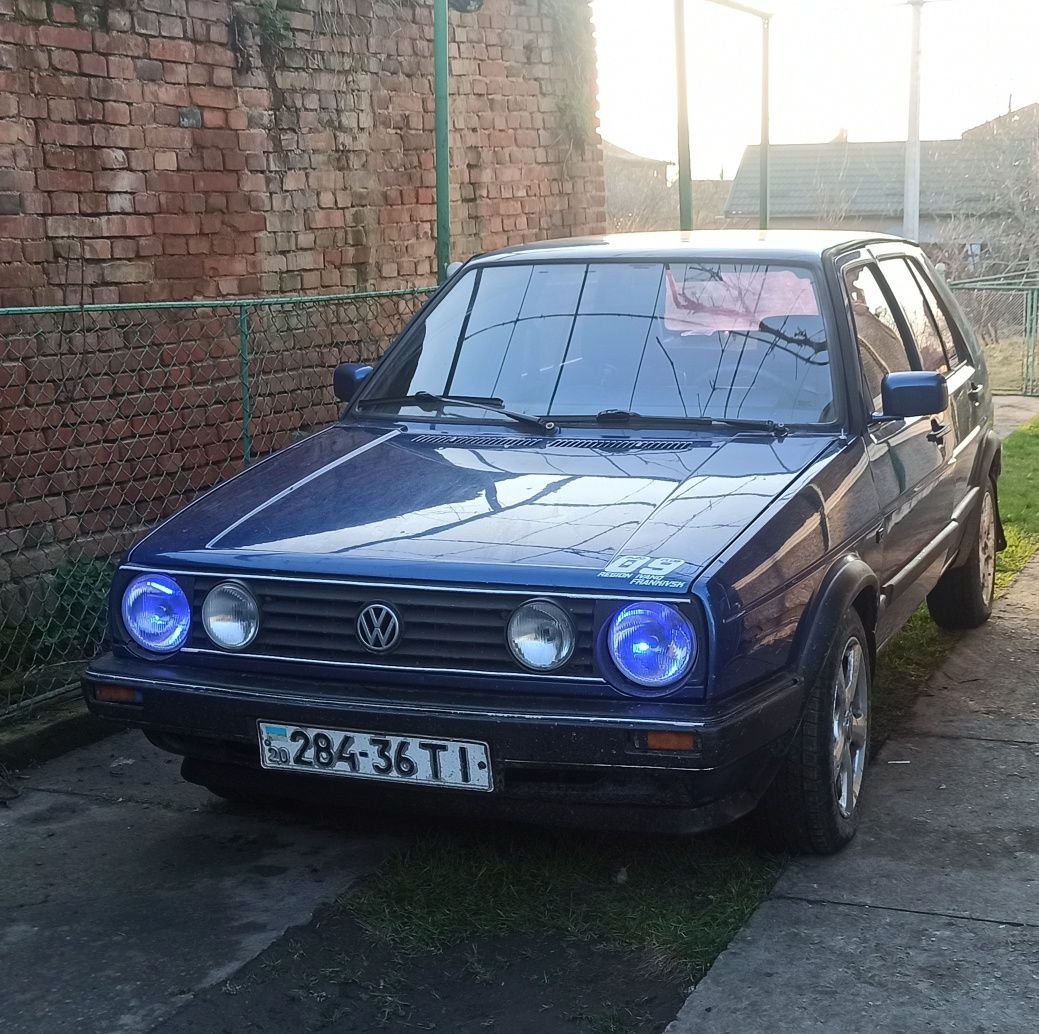 Wolksvagen Golf    1.6