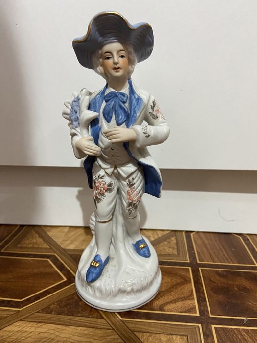Figurka porcelanowa