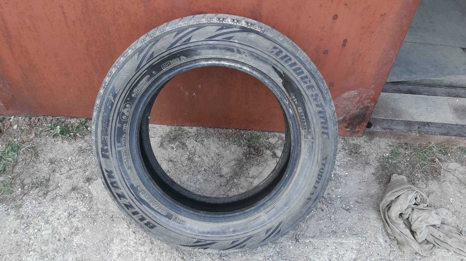 резина шины r15 зимние BRIDGESTONE BLIZZAK REVOGZ  без шишек 550 грн.