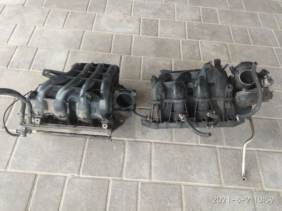 Колектор впускний випускний Volkswagen Bora Skoda Golf 4 Гольф 4 Fabia