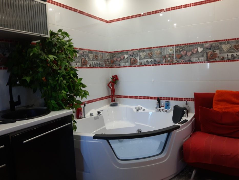 Студия “Любовь” с Джакузи, камином и диско освещением + ПОЧАСОВО!-6-555.biz.ua