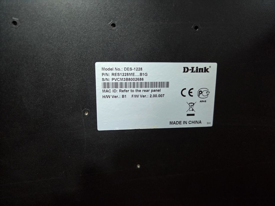 Комутатор D-link DES-1228