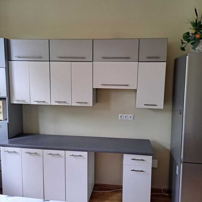 Fronty kuchenne ,zawiasy uchwyty i  blat kuchenny