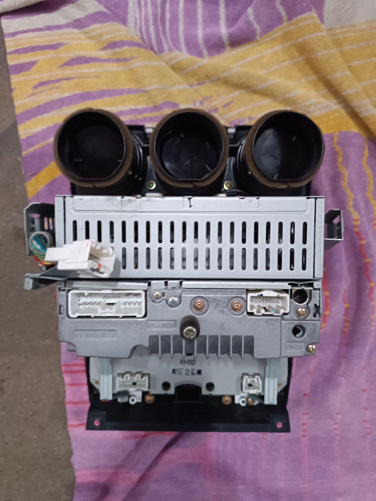 Radio z CD Mazda 6 2005 r