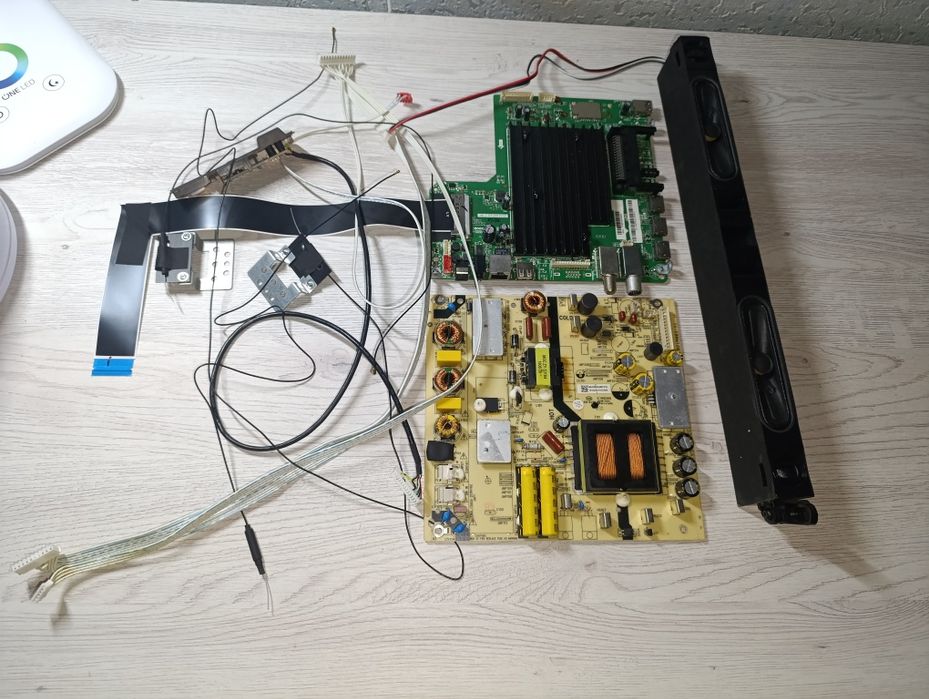 Запчастини телевізора kivi 49up50gu