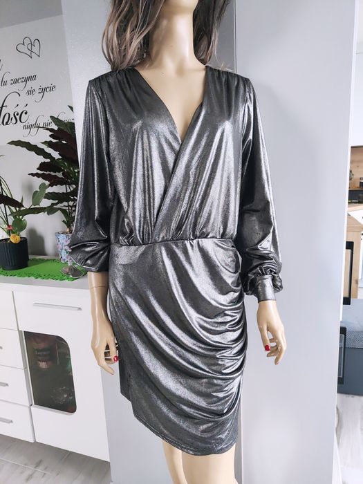 Srebrna sukienka koktajlowa okolicznościowa Andrzejki Sylwester 44